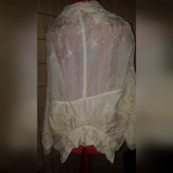 vintage silk blouse - Picture 2 of 6